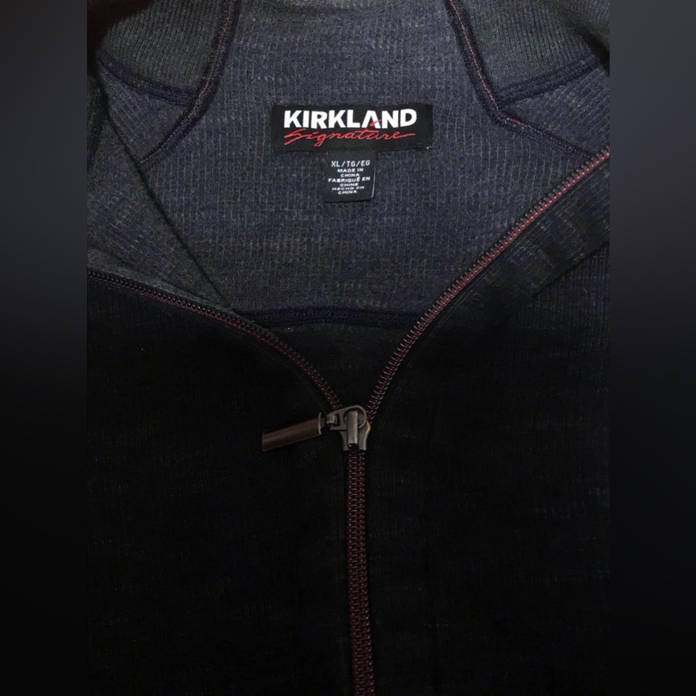 Kirkland Signature Zip Up XL Sweater - Cozy & Unique with Snagged Style! - Picture 3 of 5